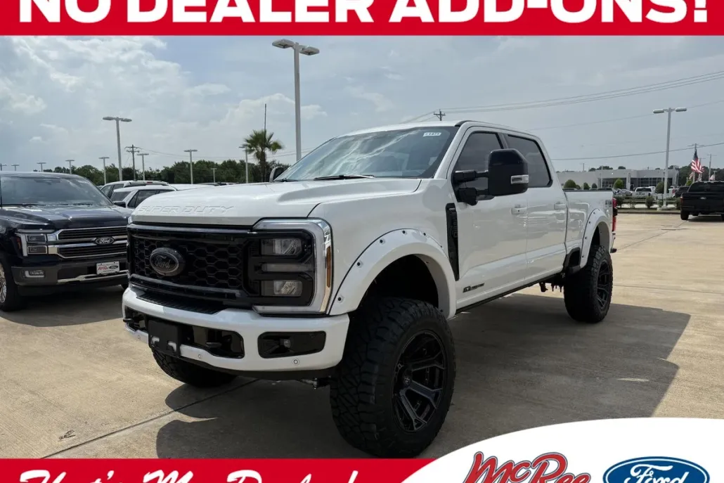 2025 Ford F-250 Lariat photo 1