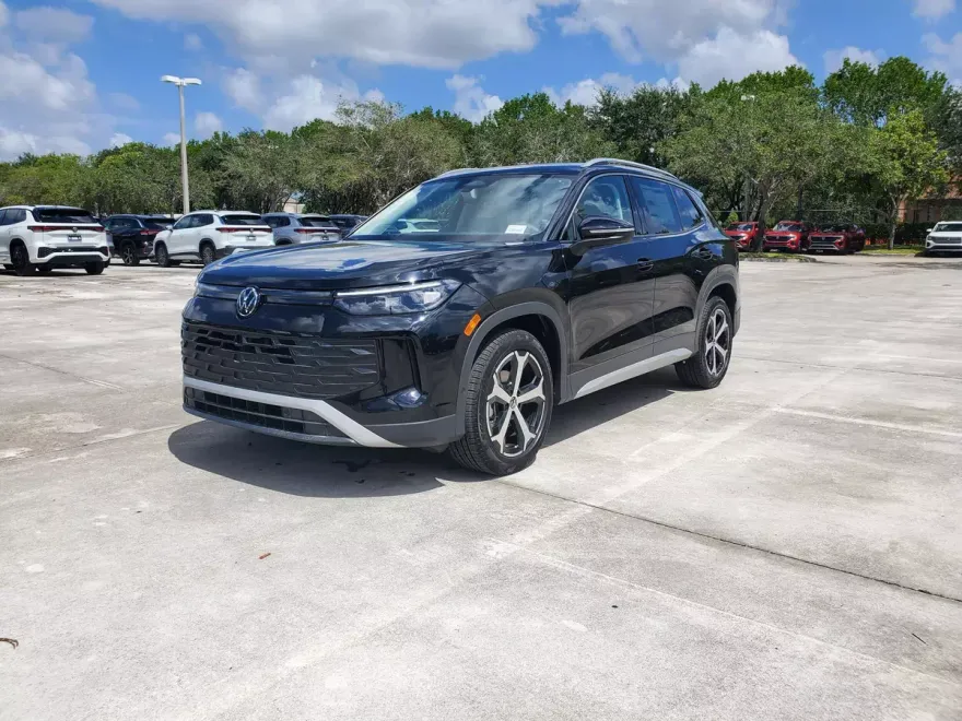 2025 Volkswagen Tiguan SE photo 1