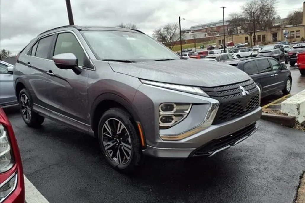 2025 Mitsubishi Eclipse Cross SEL photo 1