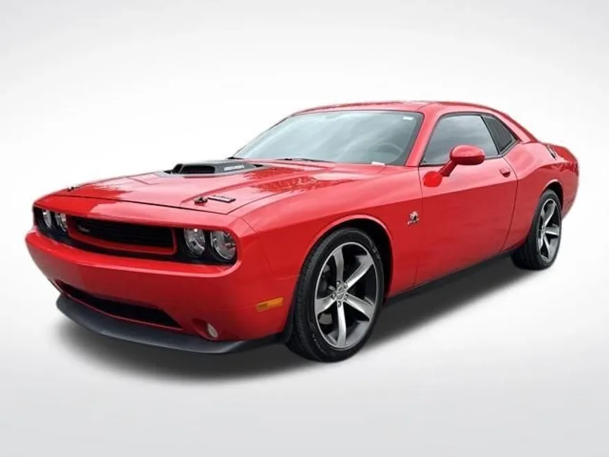 2014 Dodge Challenger R/T photo 1