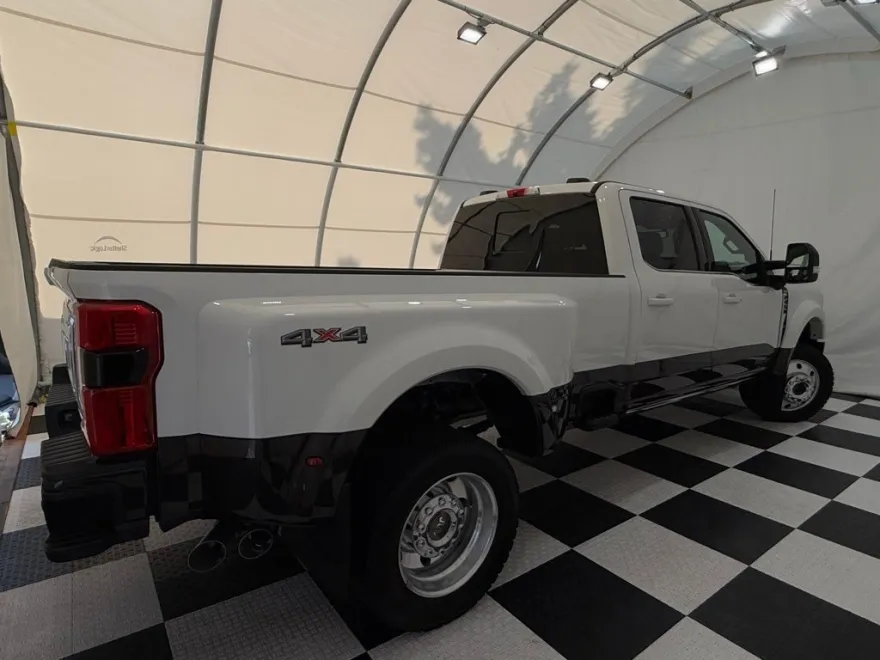 2025 Ford F-450 photo 1