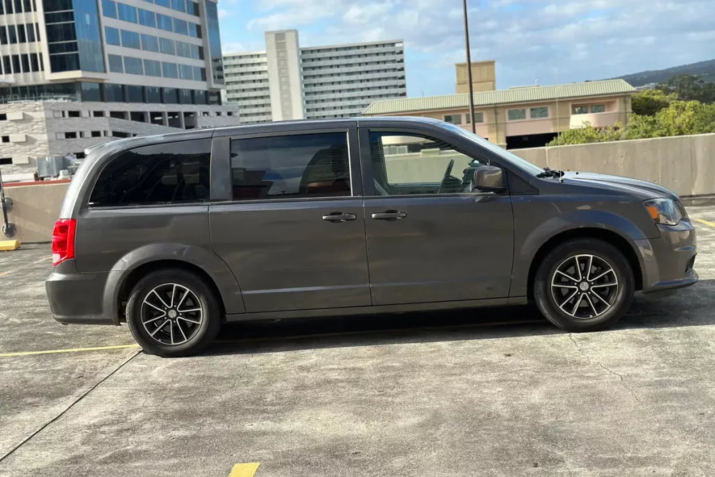 2019 Dodge Grand Caravan GT photo 1