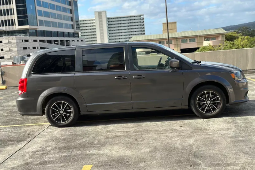 2019 Dodge Grand Caravan GT photo 1
