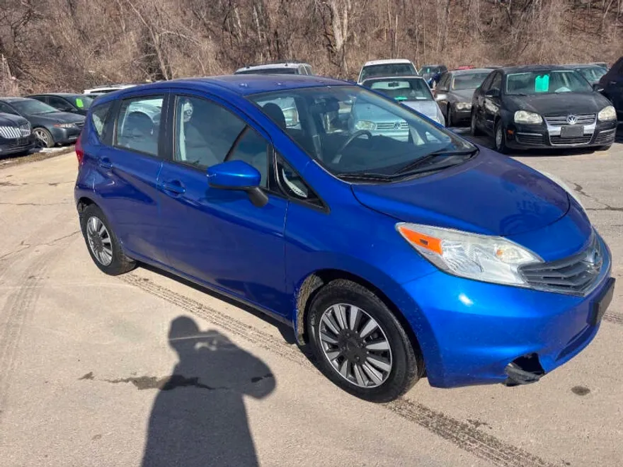 2015 Nissan Versa Note Plus photo 1