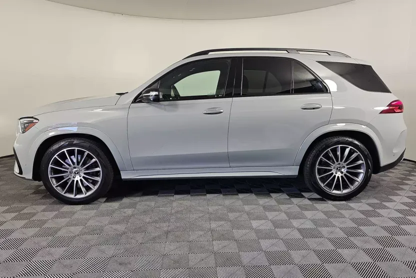 2024 Mercedes Benz GLE 450 photo 1
