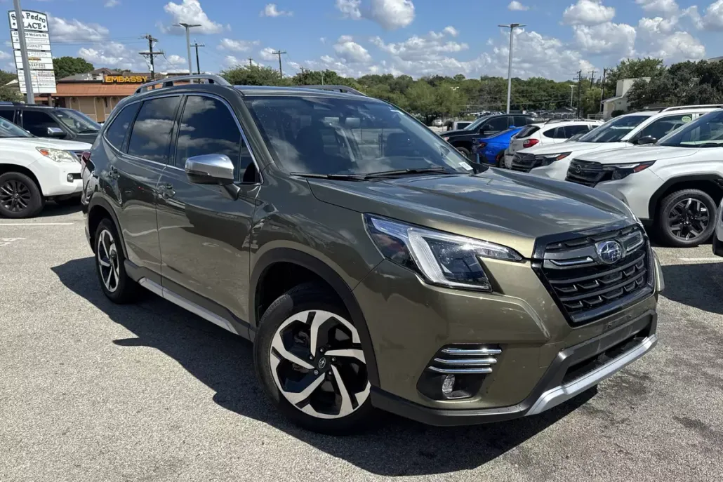 2024 Subaru Forester Touring photo 1