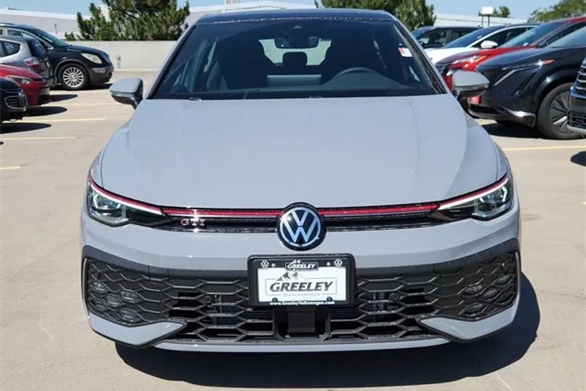 2025 Volkswagen Golf GTI SE photo 1