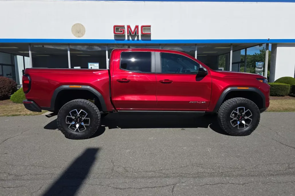 2023 Gmc Canyon AT4X photo 1