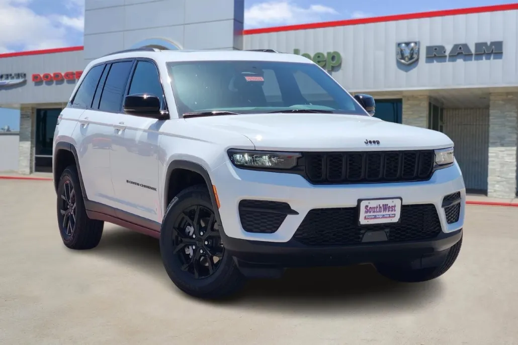 2025 Jeep Grand Cherokee Altitude photo 1