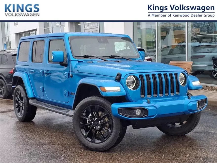 2022 Jeep Wrangler Unlimited Sahara High Altitude photo 1