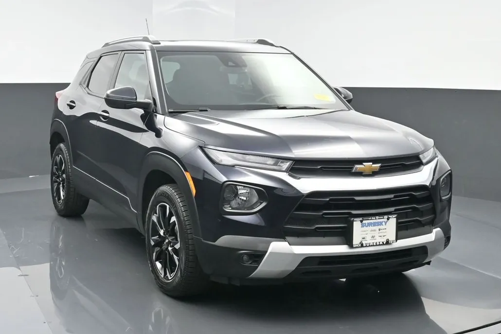 2021 Chevrolet Trailblazer LT photo 1