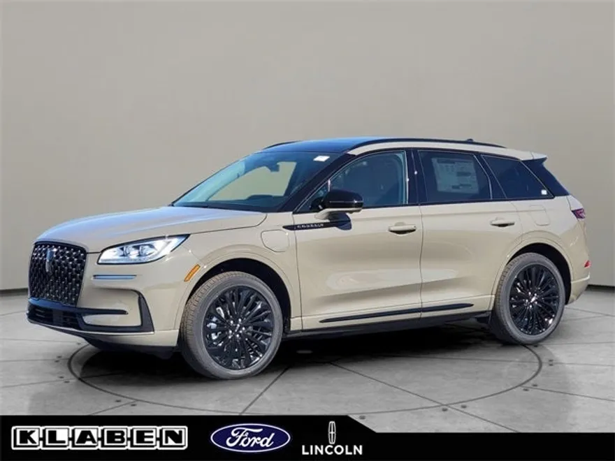 2025 Lincoln Corsair Grand Touring photo 1