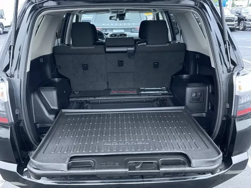 2023 Toyota 4Runner SR5 photo 1