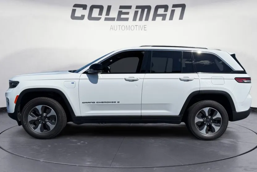 2024 Jeep Cherokee Limited 4xe photo 1