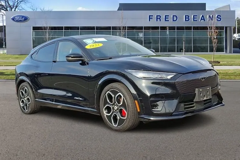 2022 Ford Mustang Mach-E GT photo 1