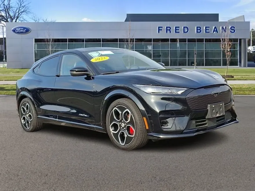 2022 Ford Mustang Mach-E GT photo 1