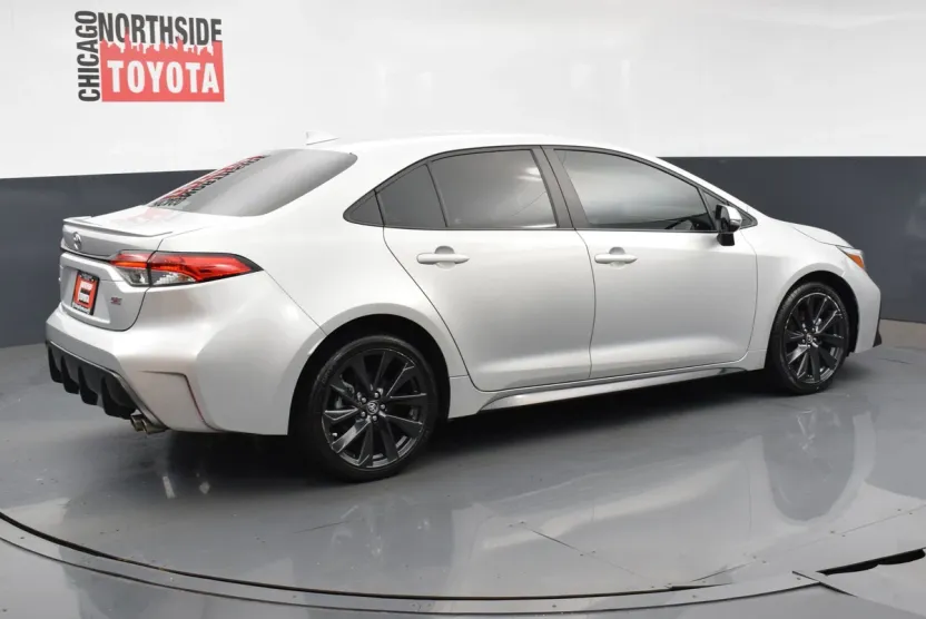 2023 Toyota Corolla SE photo 1