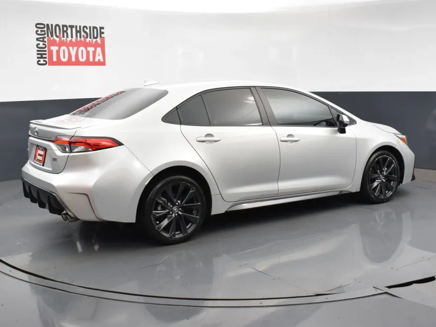 2023 Toyota Corolla SE photo 1