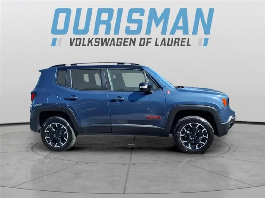 2023 Jeep Renegade Trailhawk photo 1