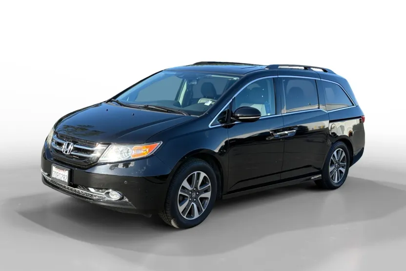 2014 Honda Odyssey Touring photo 1