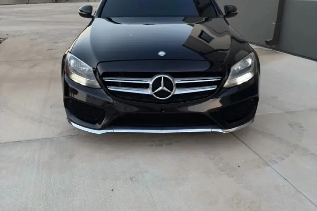2016 Mercedes Benz C 300 Sedan photo 1