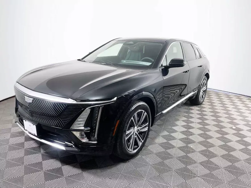 2026 Cadillac Lyriq Luxury photo 1