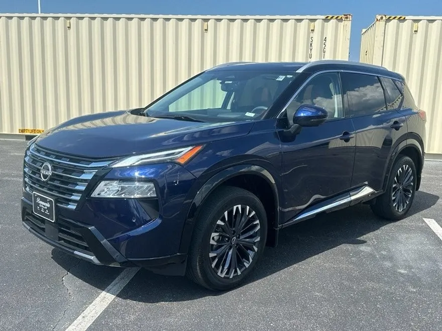 2024 Nissan Rogue AWD Platinum photo 1