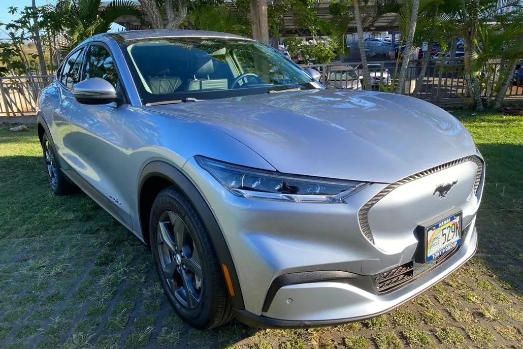 2022 Ford Mustang Mach-E Select photo 1