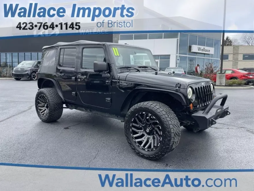 2011 Jeep Wrangler Unlimited Sahara photo 1