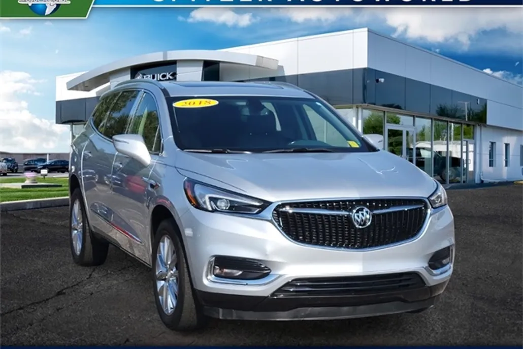 2018 Buick Enclave Essence photo 1