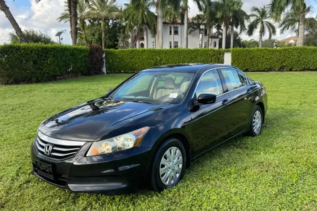2012 Honda Accord LX photo 1