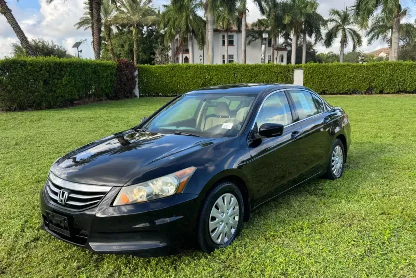 2012 Honda Accord LX photo 1