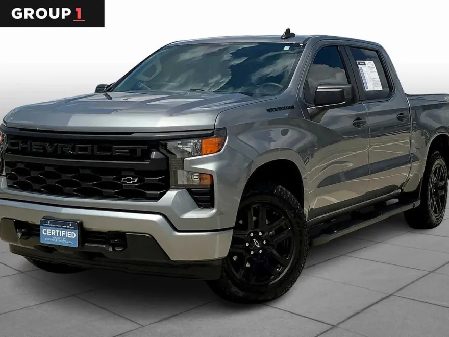 2023 Chevrolet Silverado 1500 Custom photo 1