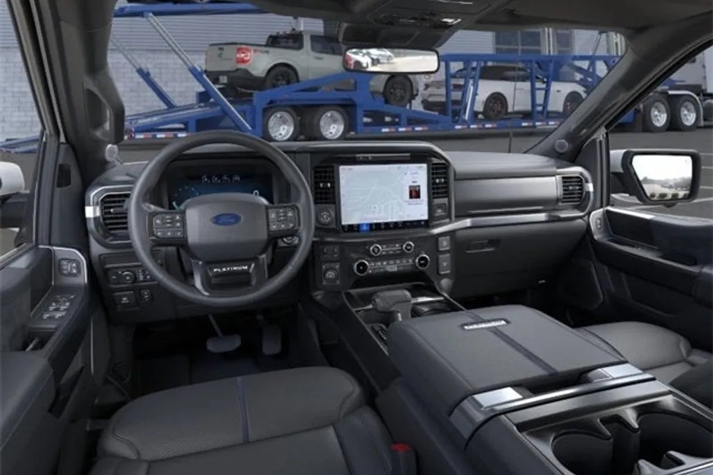 2025 Ford F-150 Platinum photo 1