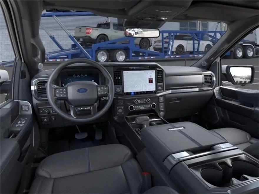2025 Ford F-150 Platinum photo 1