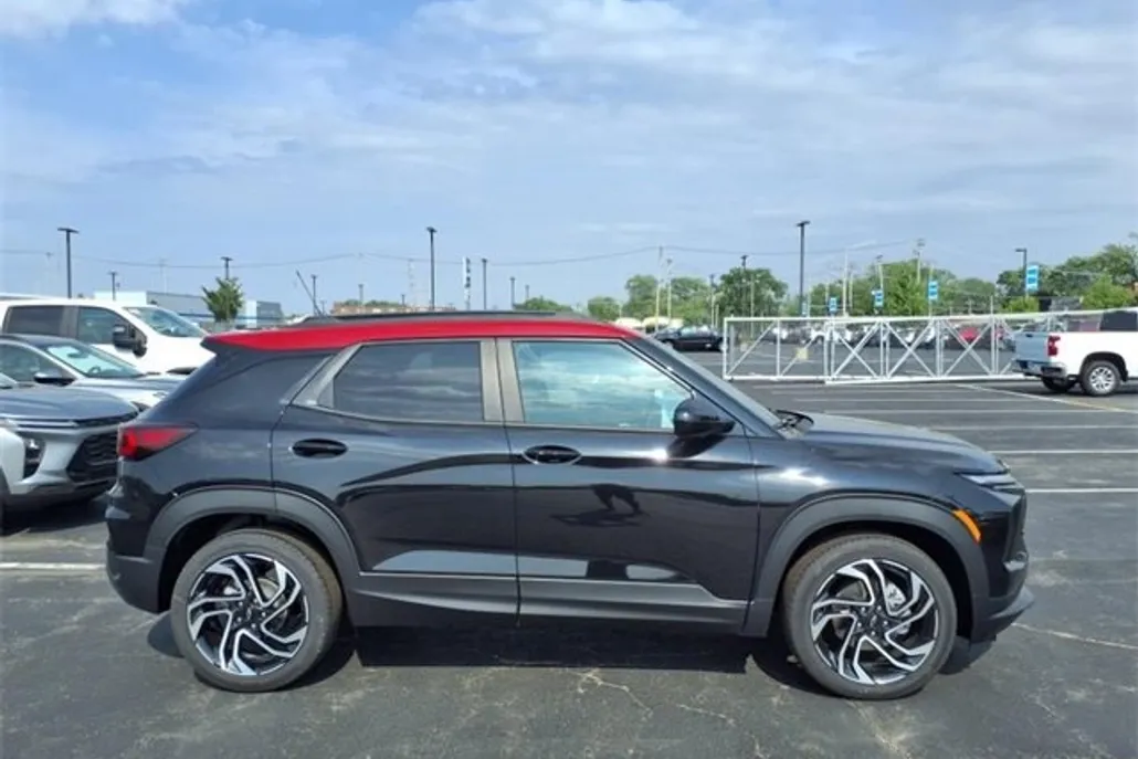 2026 Chevrolet Trailblazer RS photo 1