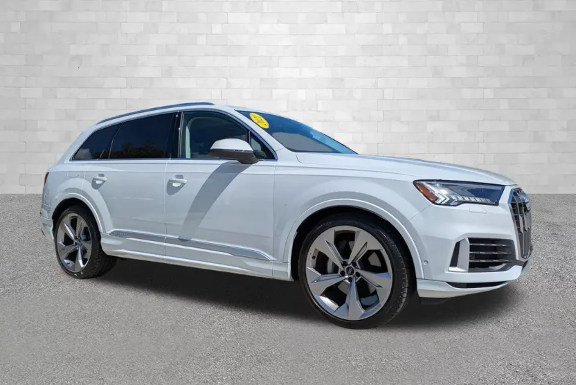 2021 Audi Q7 Prestige photo 1