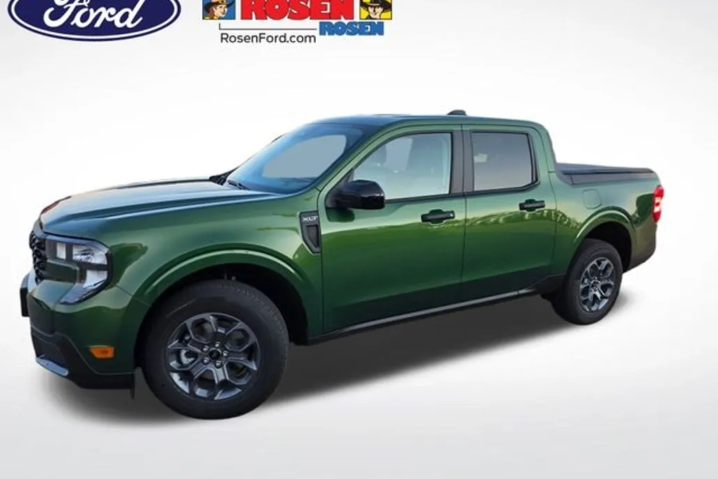 2025 Ford Maverick XLT photo 1
