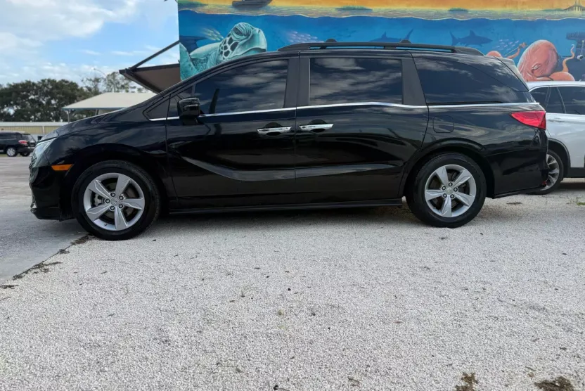 2019 Honda Odyssey EX-L photo 1