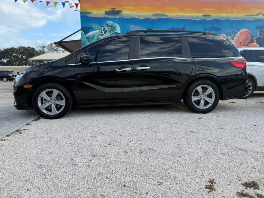 2019 Honda Odyssey EX-L photo 1