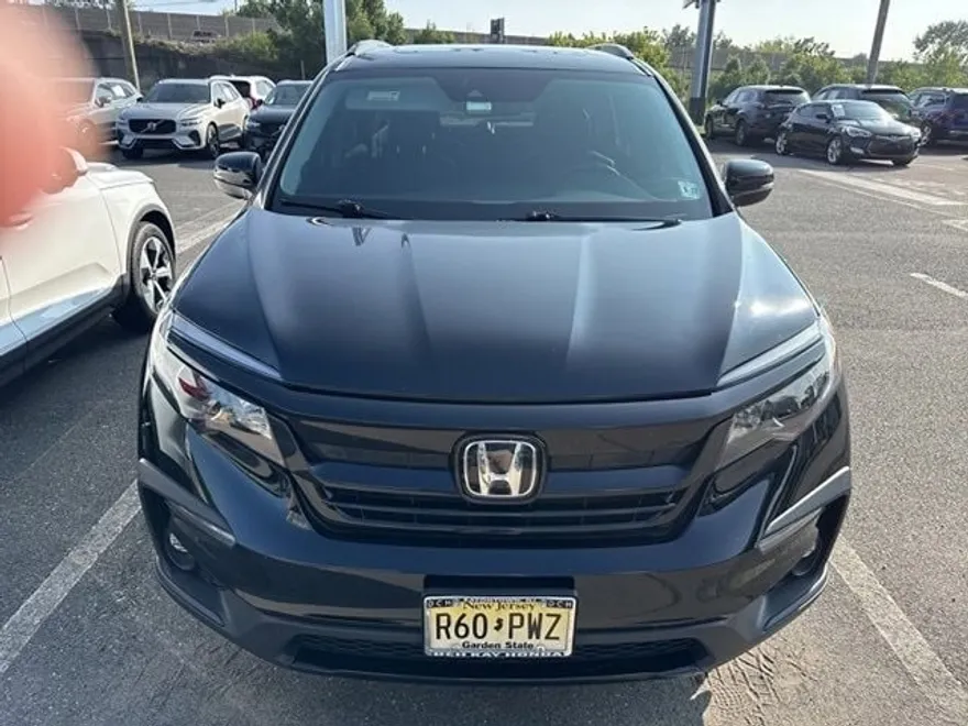 2022 Honda Pilot Special Edition photo 1