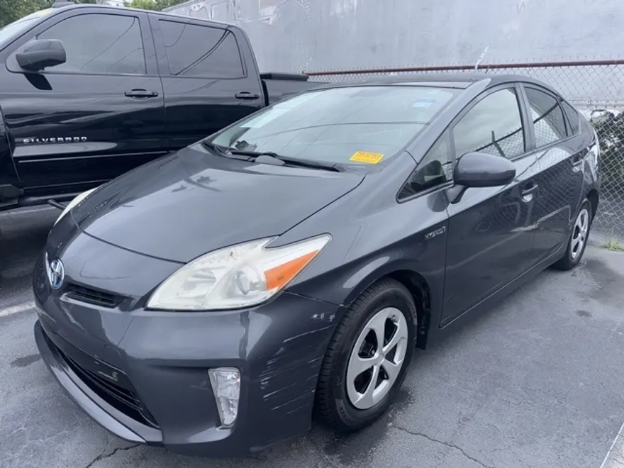 2014 Toyota Prius Four photo 1