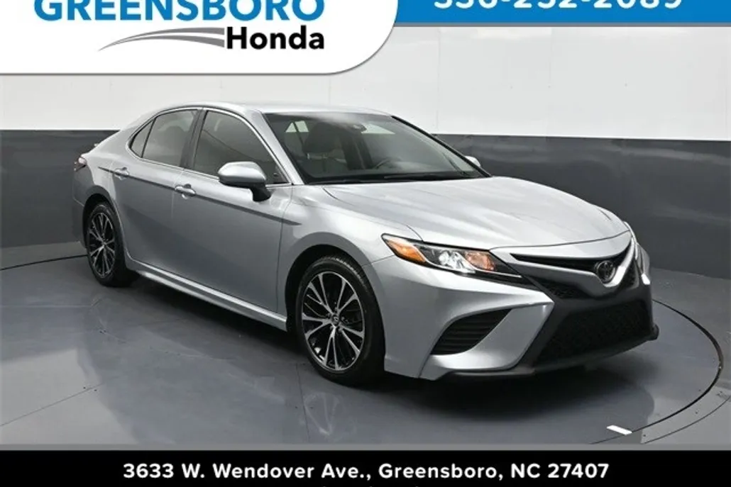 2018 Toyota Camry L photo 1