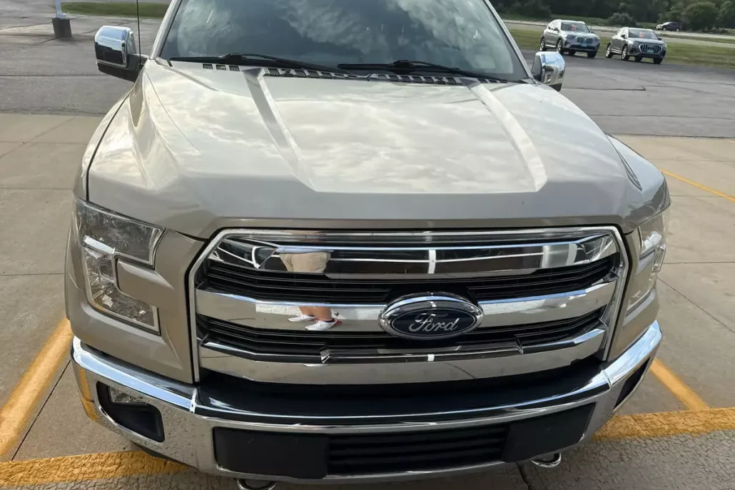 2017 Ford F-150 Lariat photo 1
