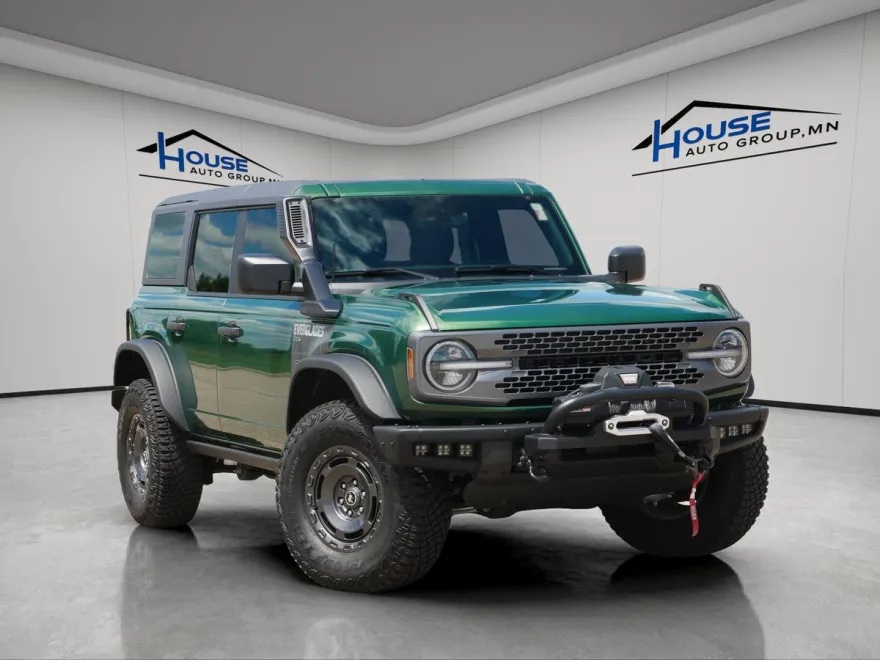 2024 Ford Bronco Everglades photo 1