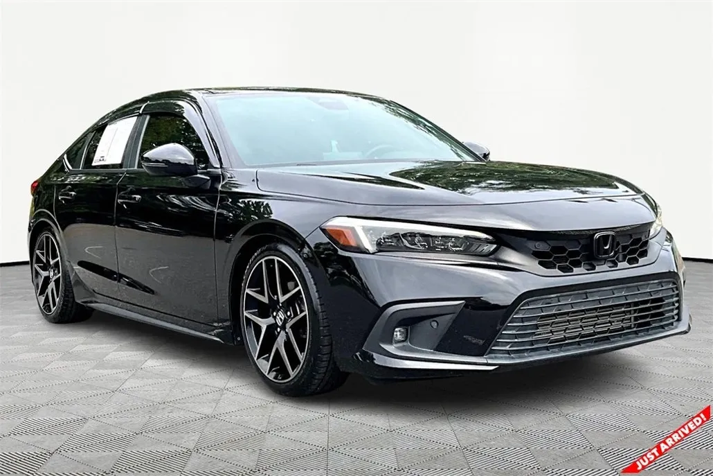 2022 Honda Civic Sport Touring photo 1