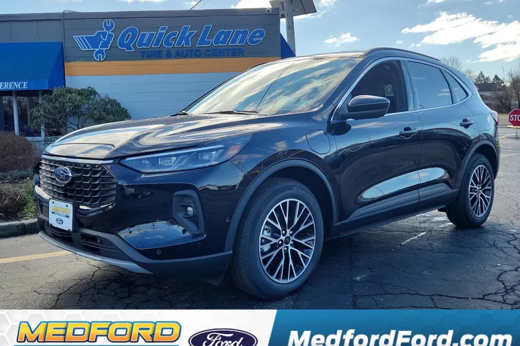 2023 Ford Escape photo 1