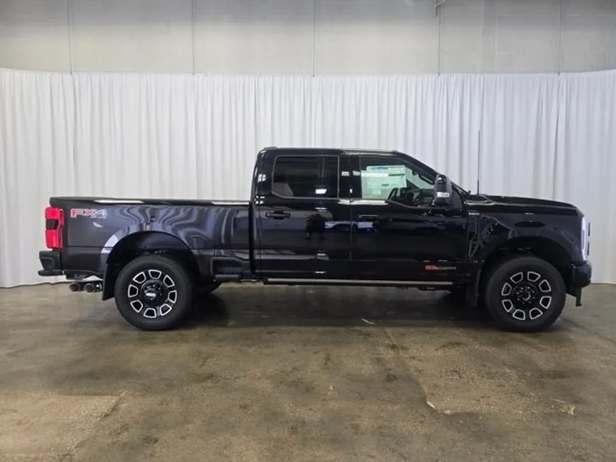 2025 Ford F-350 photo 1