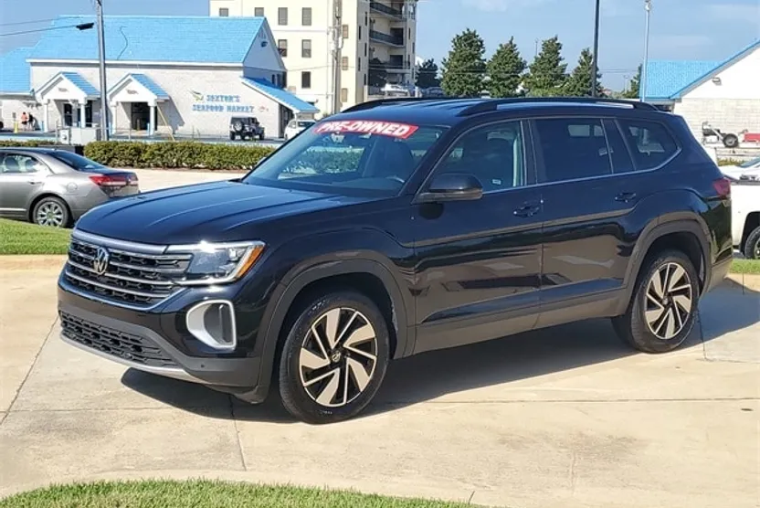 2024 Volkswagen Atlas SE Technology photo 1