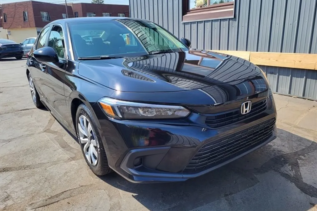 2022 Honda Civic LX photo 1